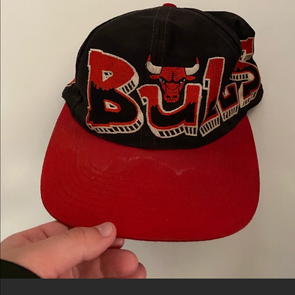 Bulls hat